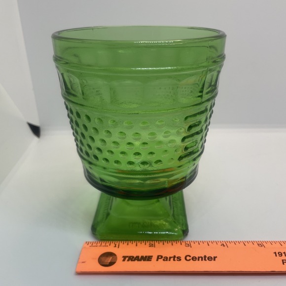 Vintage Napco # 1180 Green Glass Goblet " BEAUTIFUL COLLECTIBLE USEABLE ITEM " - Picture 7 of 10